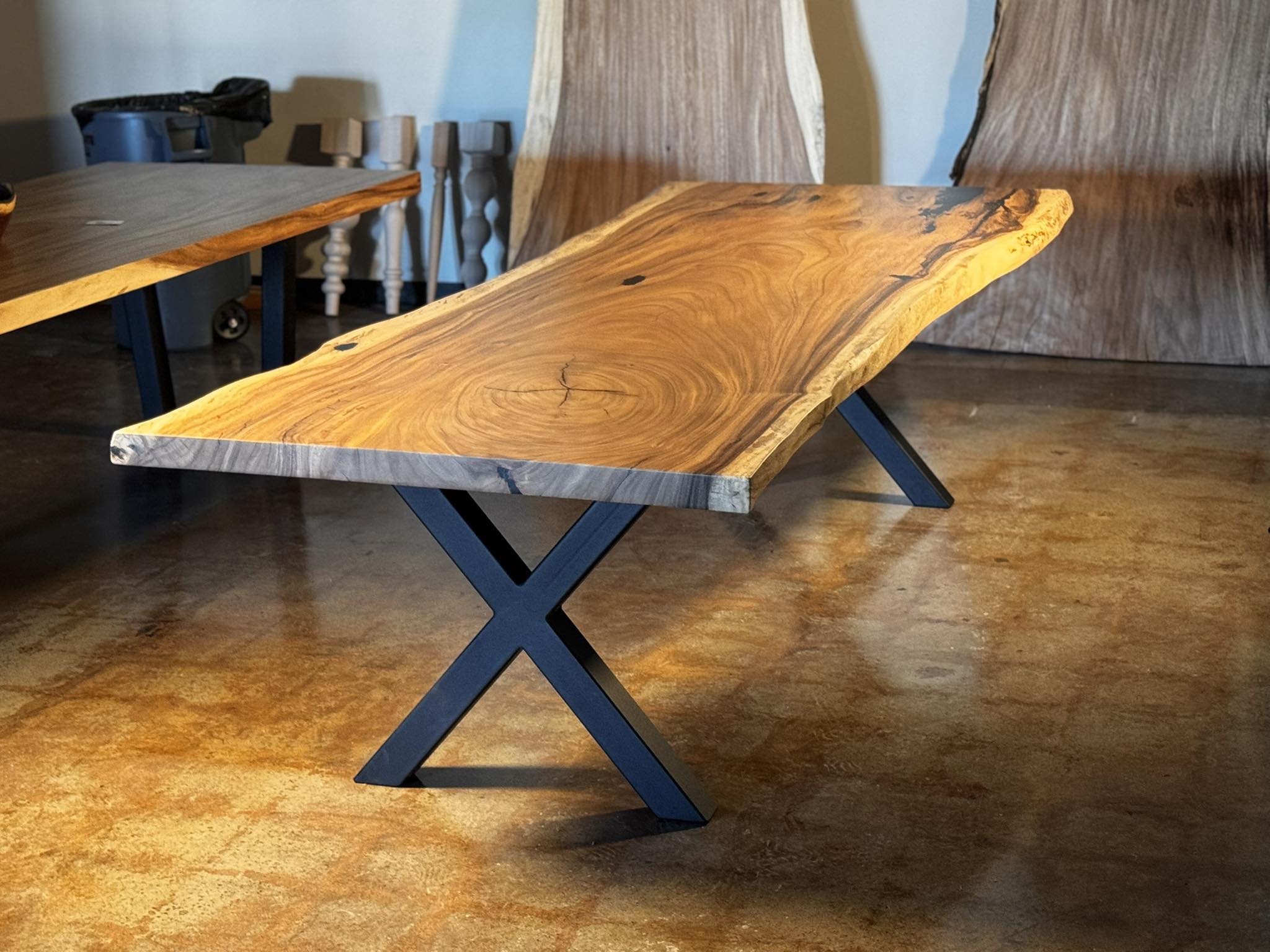 Giant Costa Rican Monkey Pod - Live Edge Table – M2 Furniture Company